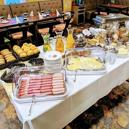 Cafe & Mehr Hotel Halle  Luaran gambar