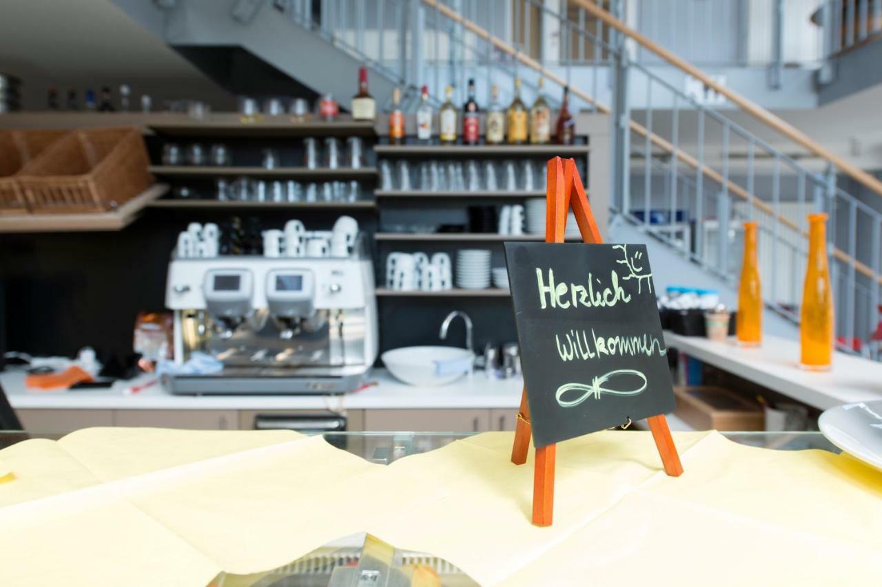 Cafe & Mehr Hotel Halle  Luaran gambar